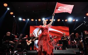 Candan Erçetin