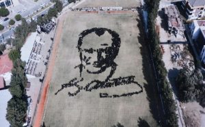 4000 öğrenciden Atatürk portresi