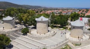 Alaçatı Yel Değirmenleri